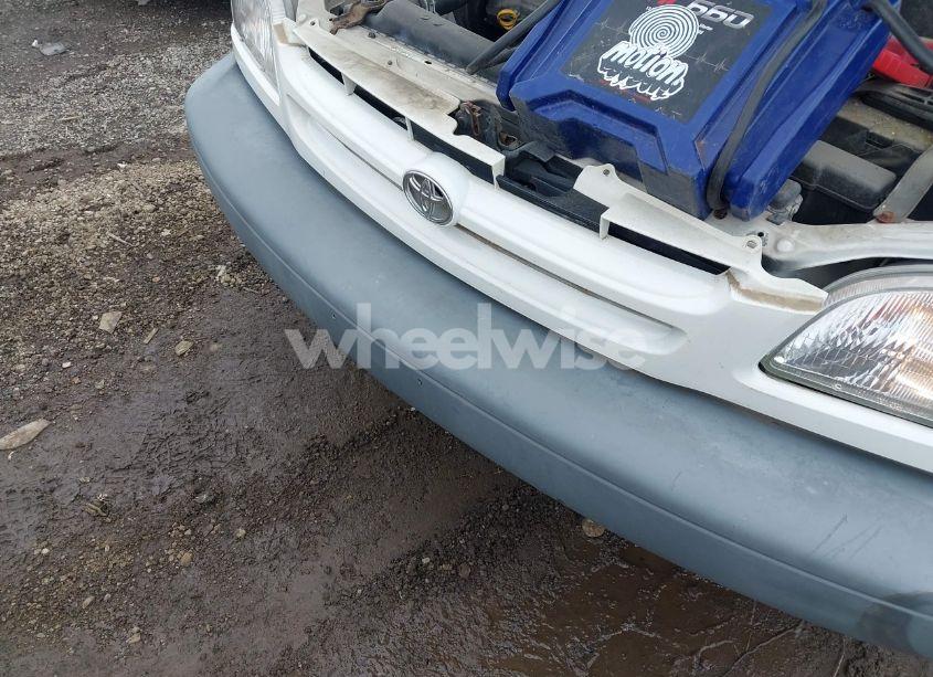 Photo 12 of 1999 Toyota Sienna LE (VIN 4T3ZF13C8XU133869)