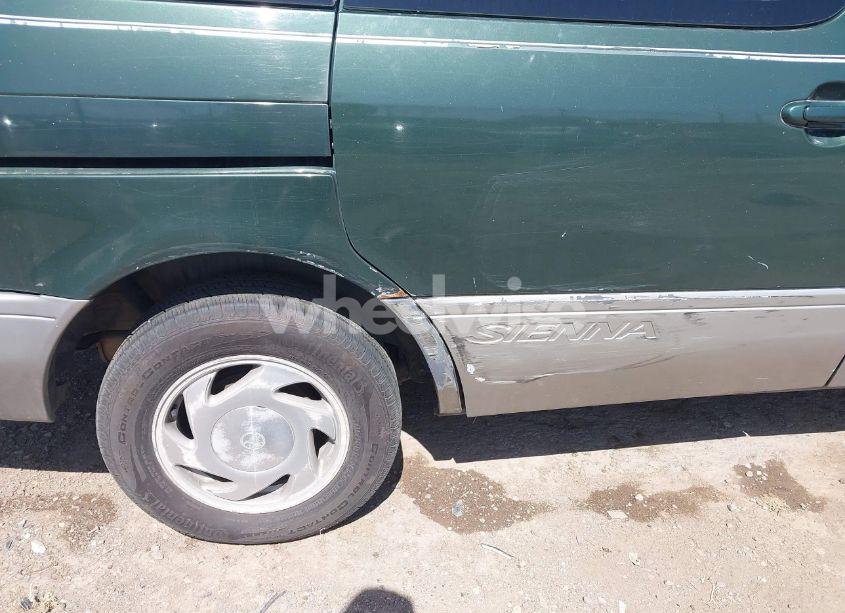 Photo 6 of 2000 Toyota Sienna LE/XLE (VIN 4T3ZF13C8YU215604)