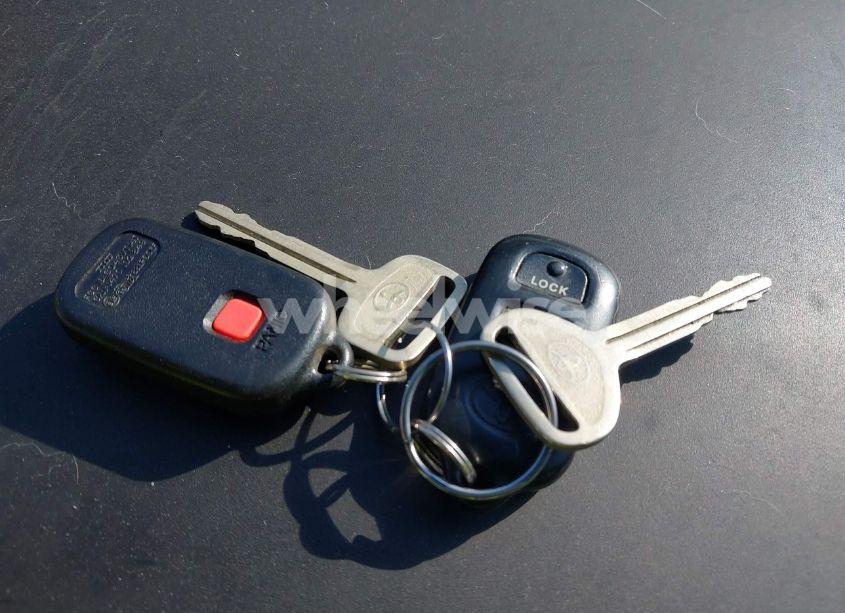 Photo 11 of 2000 Toyota Sienna LE (VIN 4T3ZF13C8YU300961)