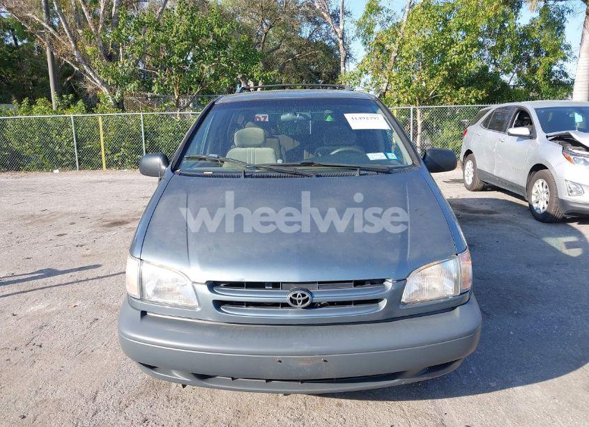 Photo 6 of 2000 Toyota Sienna LE (VIN 4T3ZF13C8YU300961)