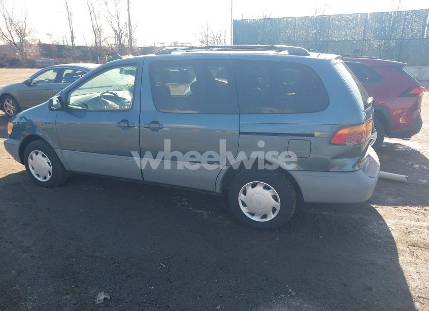 Photo 3 of 2000 Toyota Sienna LE (VIN 4T3ZF13C8YU309725)