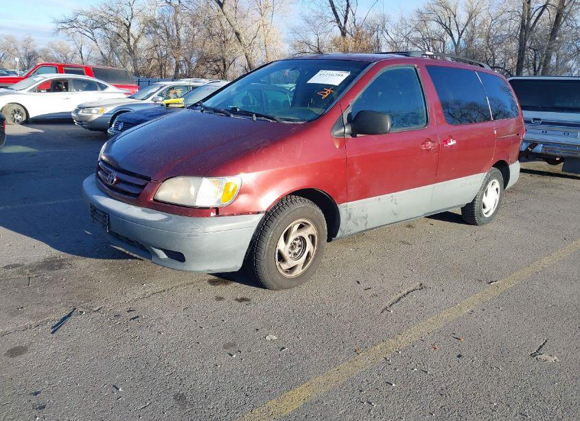 Photo 2 of 2001 Toyota Sienna LE (VIN 4T3ZF13C91U345574)