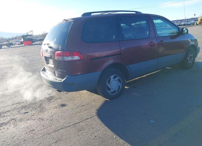 Photo 4 of 2001 Toyota Sienna LE (VIN 4T3ZF13C91U345574)