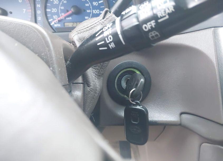 Photo 11 of 2001 Toyota Sienna XLE (VIN 4T3ZF13C91U346921)