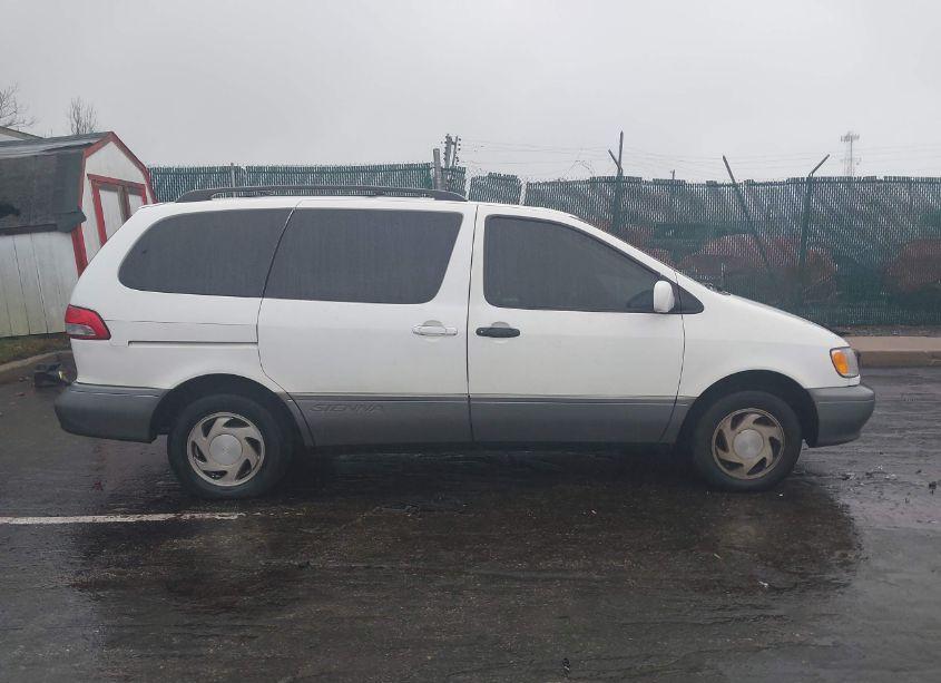 Photo 13 of 2001 Toyota Sienna XLE (VIN 4T3ZF13C91U346921)