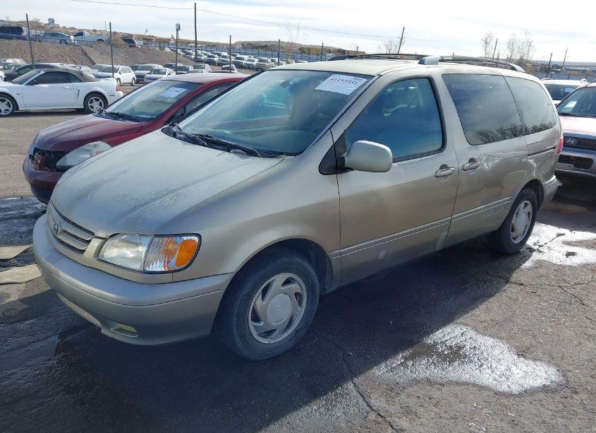 Photo 2 of 2001 Toyota Sienna XLE (VIN 4T3ZF13C91U383970)