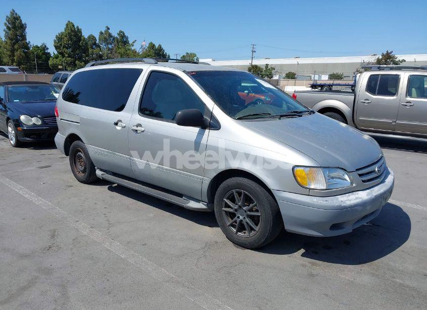 2001 Toyota Sienna LE (VIN 4T3ZF13C91U384987) main photo