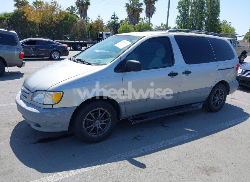 Photo 2 of 2001 Toyota Sienna LE (VIN 4T3ZF13C91U384987)