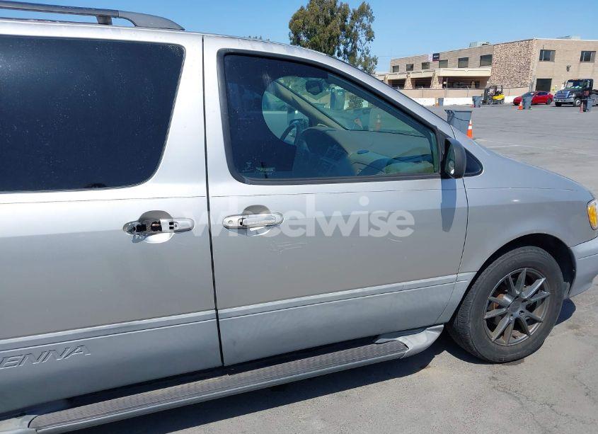 Photo 6 of 2001 Toyota Sienna LE (VIN 4T3ZF13C91U384987)