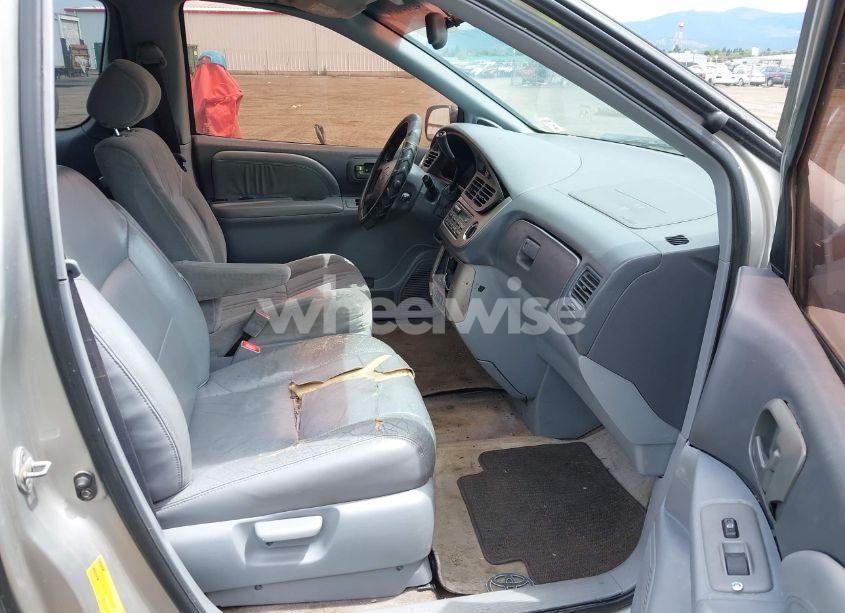 Photo 5 of 2001 Toyota Sienna XLE (VIN 4T3ZF13C91U395004)