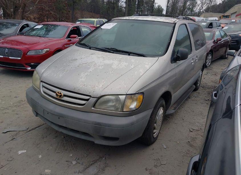 Photo 2 of 2001 Toyota Sienna LE (VIN 4T3ZF13C91U395861)