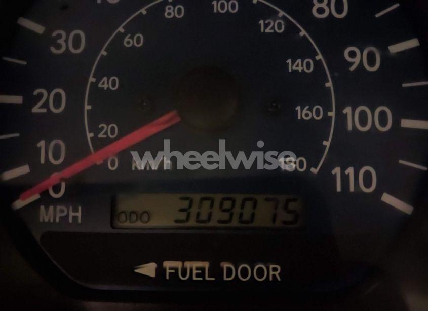 Photo 15 of 2001 Toyota Sienna LE (VIN 4T3ZF13C91U402811)