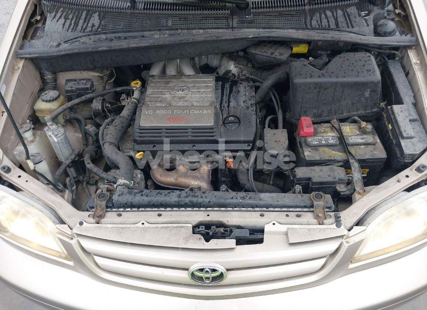 Photo 10 of 2002 Toyota Sienna XLE (VIN 4T3ZF13C92U444834)