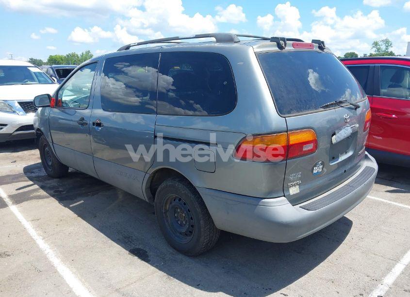 Photo 3 of 1998 Toyota Sienna LE (VIN 4T3ZF13C9WU036694)