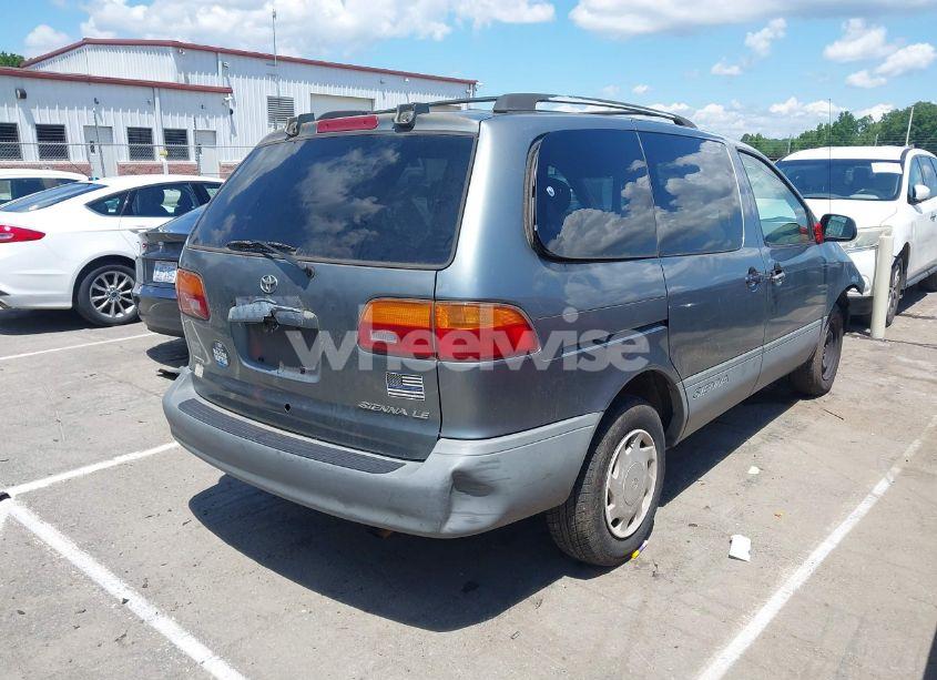 Photo 4 of 1998 Toyota Sienna LE (VIN 4T3ZF13C9WU036694)