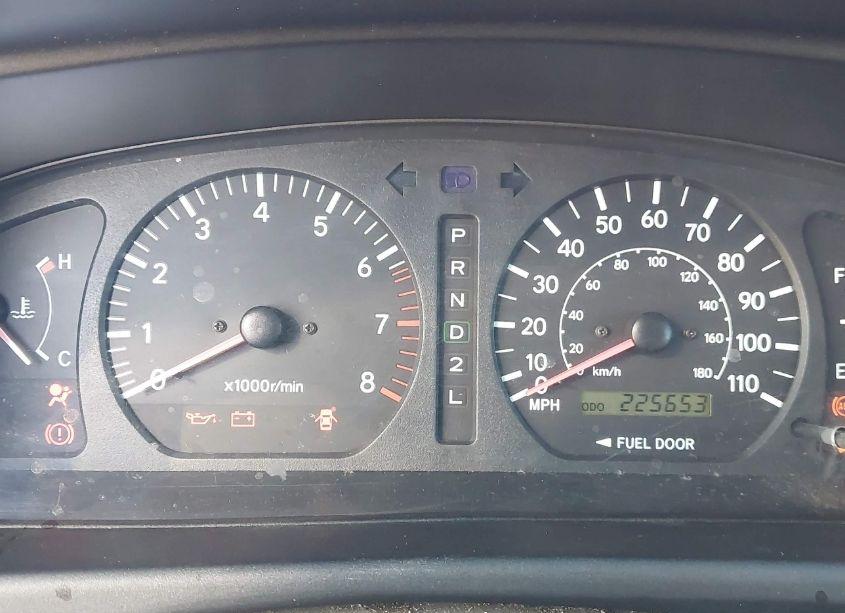 Photo 7 of 1999 Toyota Sienna LE/XLE (VIN 4T3ZF13C9XU131936)