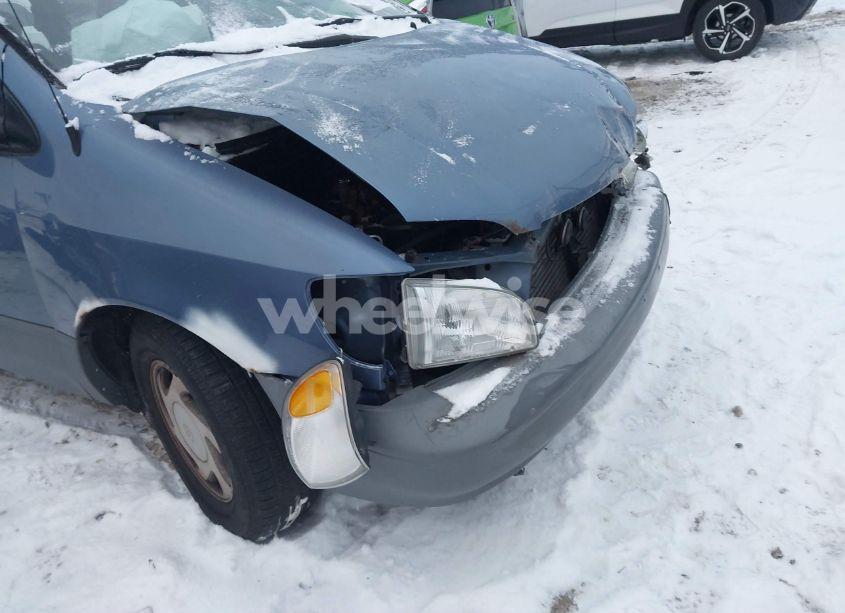 Photo 13 of 1999 Toyota Sienna LE (VIN 4T3ZF13C9XU148929)