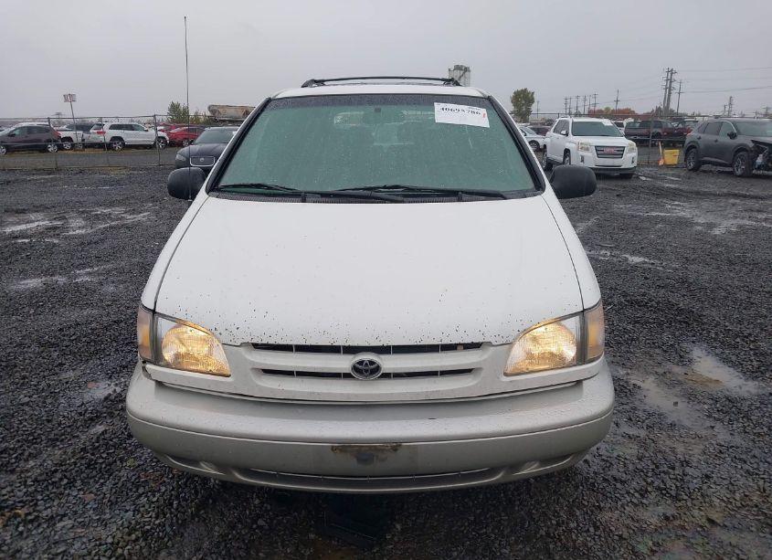Photo 12 of 2000 Toyota Sienna XLE (VIN 4T3ZF13C9YU251513)