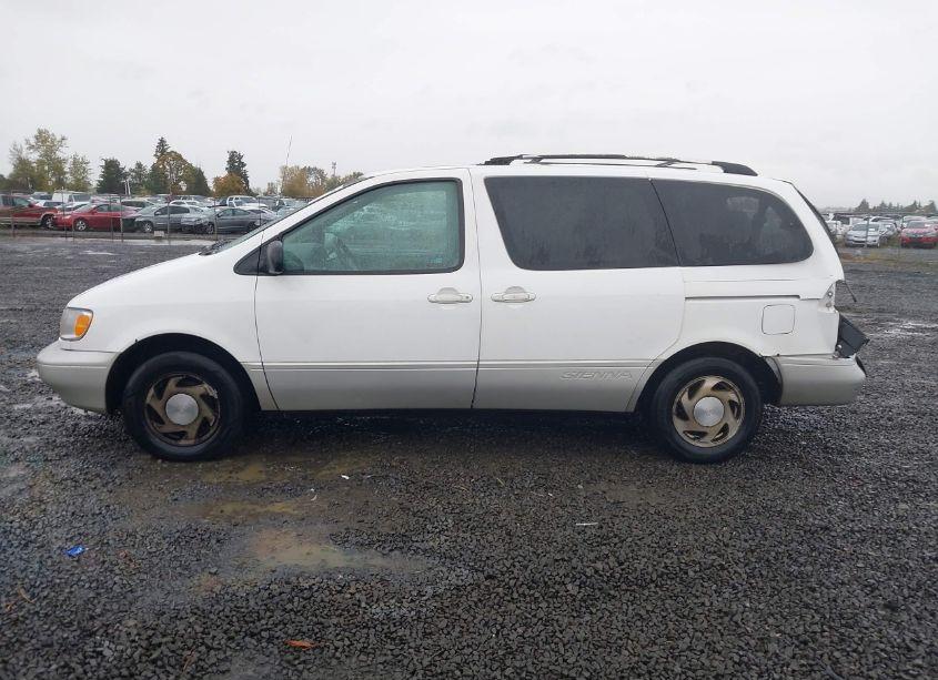 Photo 14 of 2000 Toyota Sienna XLE (VIN 4T3ZF13C9YU251513)