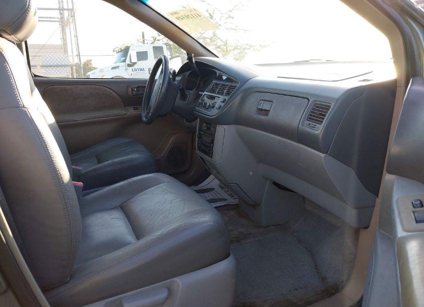 Photo 5 of 2000 Toyota Sienna LE (VIN 4T3ZF13C9YU277318)