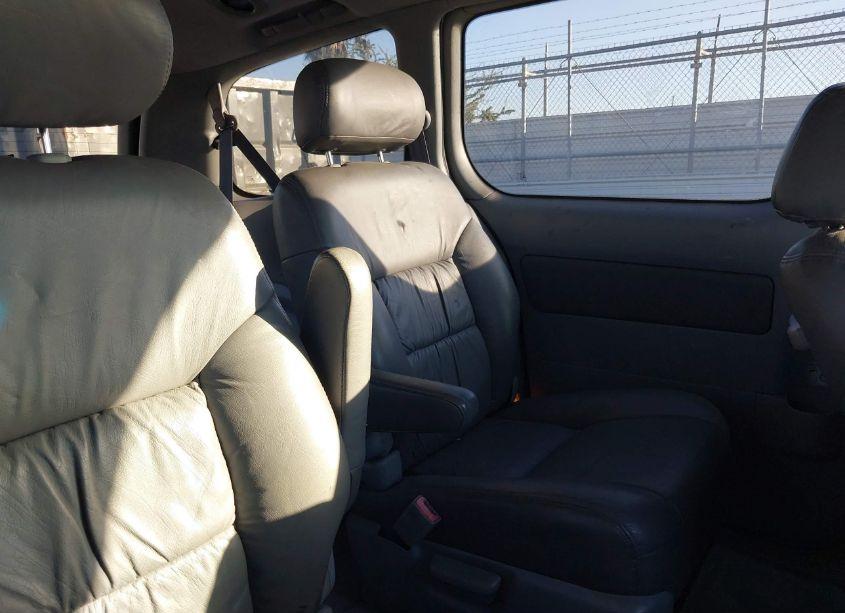 Photo 8 of 2000 Toyota Sienna LE (VIN 4T3ZF13C9YU277318)