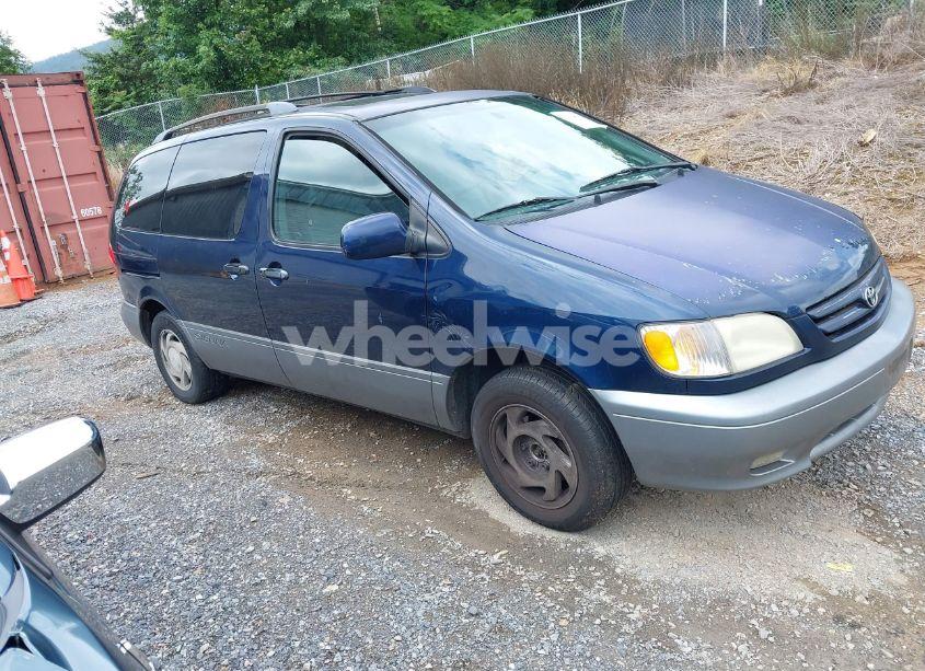 2001 Toyota Sienna XLE (VIN 4T3ZF13CX1U333160) main photo