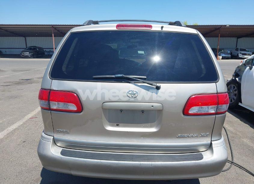Photo 16 of 2001 Toyota Sienna XLE (VIN 4T3ZF13CX1U351254)