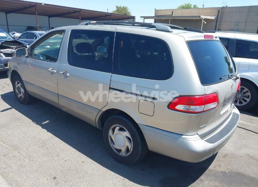 Photo 3 of 2001 Toyota Sienna XLE (VIN 4T3ZF13CX1U351254)