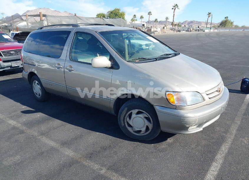 2001 Toyota Sienna XLE (VIN 4T3ZF13CX1U360004) main photo