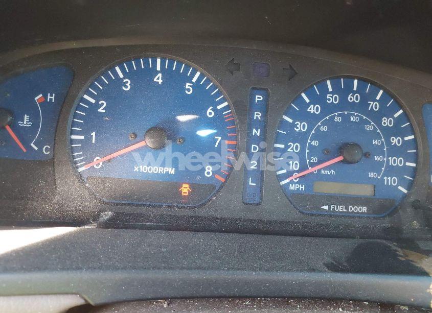 Photo 7 of 2001 Toyota Sienna XLE (VIN 4T3ZF13CX1U360004)