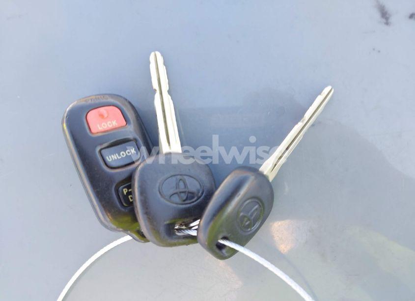 Photo 11 of 2001 Toyota Sienna XLE (VIN 4T3ZF13CX1U372072)