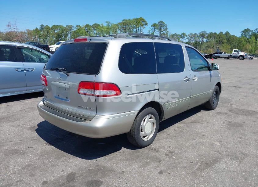 Photo 4 of 2001 Toyota Sienna XLE (VIN 4T3ZF13CX1U372072)