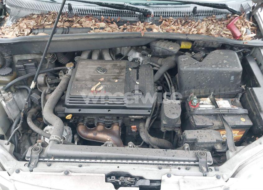 Photo 10 of 2001 Toyota Sienna XLE (VIN 4T3ZF13CX1U400520)