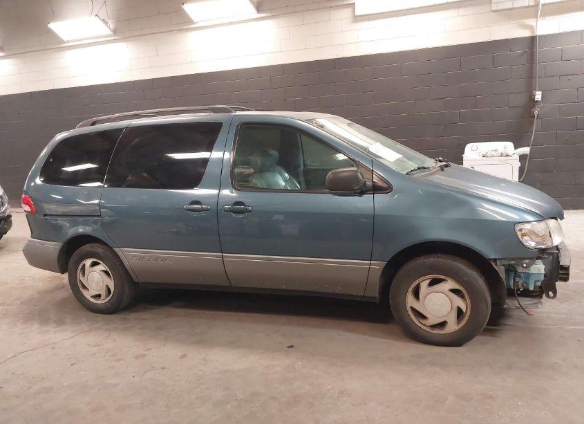Photo 13 of 2003 Toyota Sienna (VIN 4T3ZF13CX3U523074)