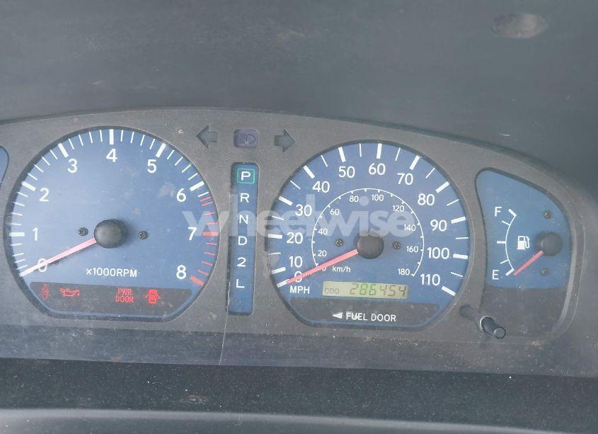 Photo 7 of 2003 Toyota Sienna LE (VIN 4T3ZF13CX3U525214)