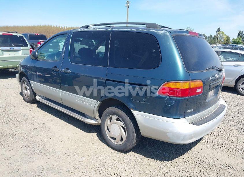 Photo 3 of 1998 Toyota Sienna XLE (VIN 4T3ZF13CXWU023663)