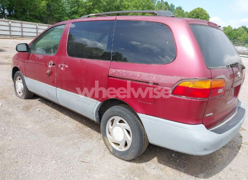 Photo 3 of 1998 Toyota Sienna LE (VIN 4T3ZF13CXWU026269)