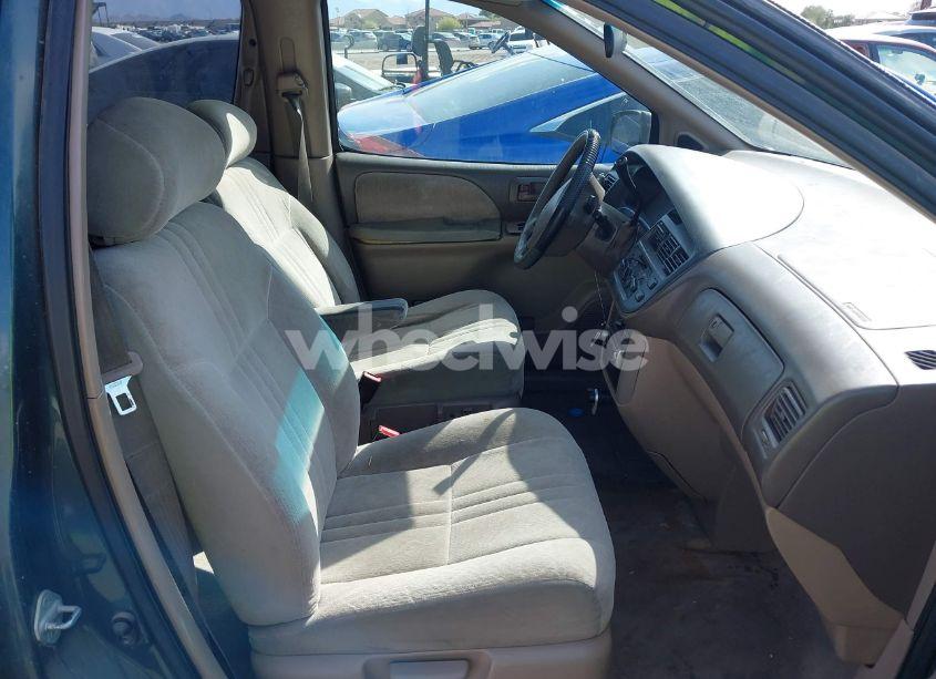 Photo 5 of 1998 Toyota Sienna LE (VIN 4T3ZF13CXWU049115)