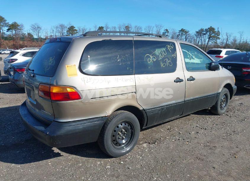 Photo 4 of 1999 Toyota Sienna XLE (VIN 4T3ZF13CXXU121819)