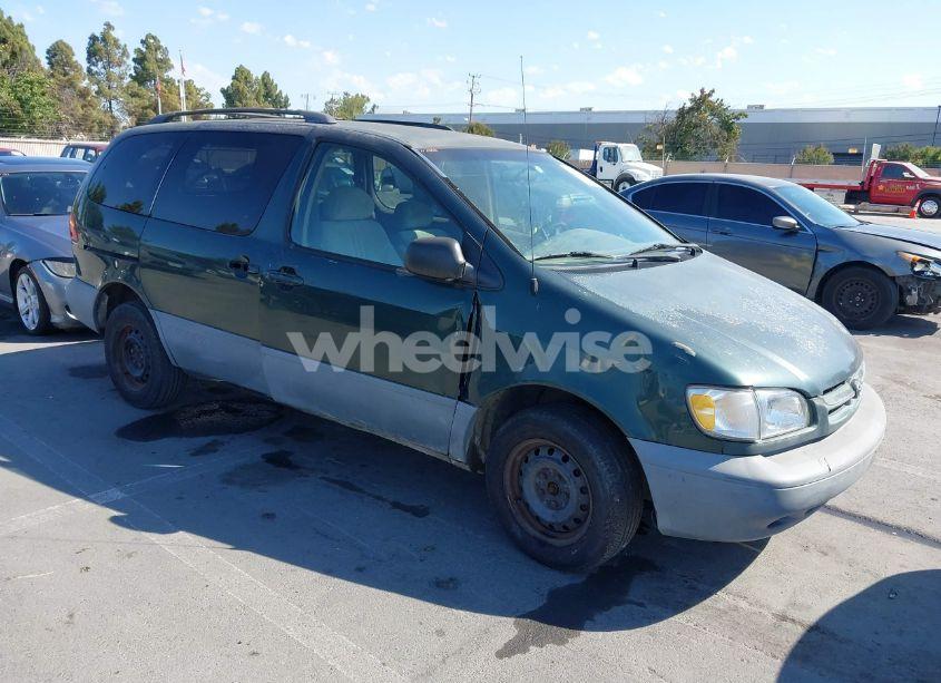 2000 Toyota Sienna LE (VIN 4T3ZF13CXYU312352) main photo