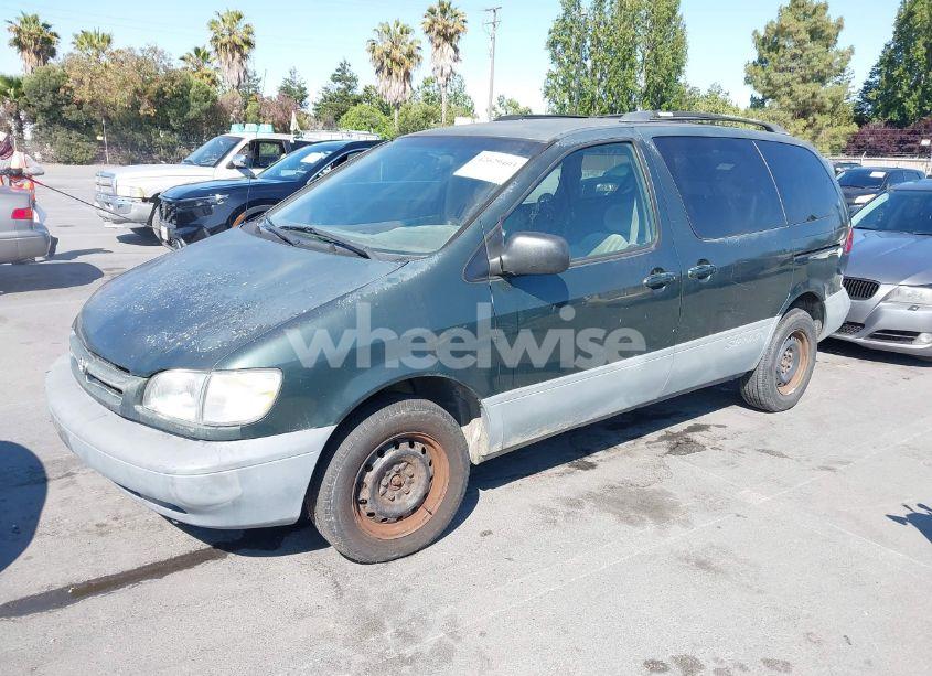 Photo 2 of 2000 Toyota Sienna LE (VIN 4T3ZF13CXYU312352)
