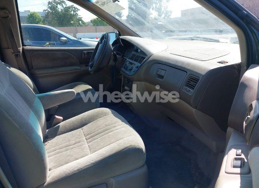 Photo 5 of 2000 Toyota Sienna LE (VIN 4T3ZF13CXYU312352)