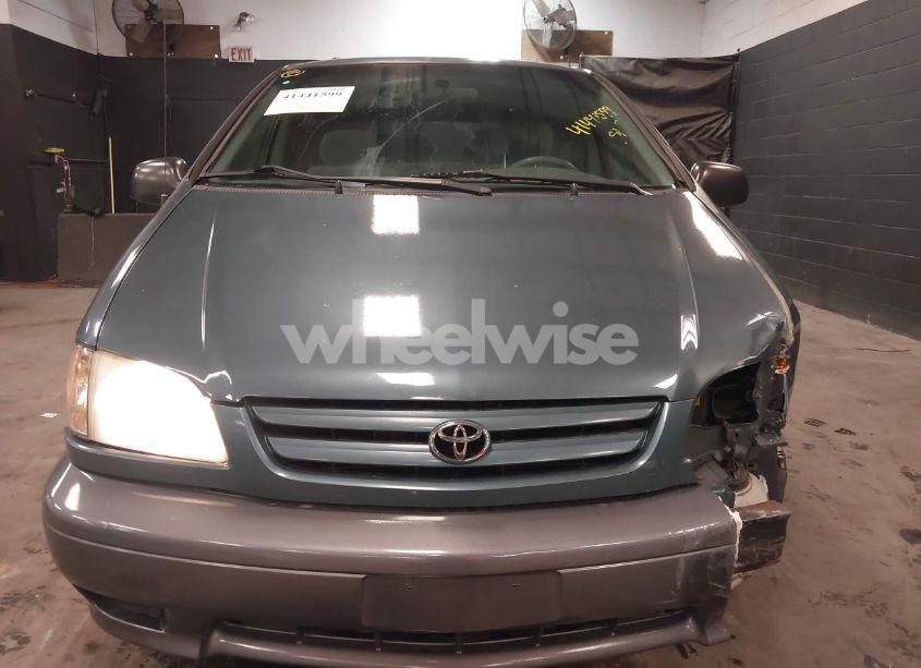 Photo 12 of 2003 Toyota Sienna CE (VIN 4T3ZF19C03U510244)
