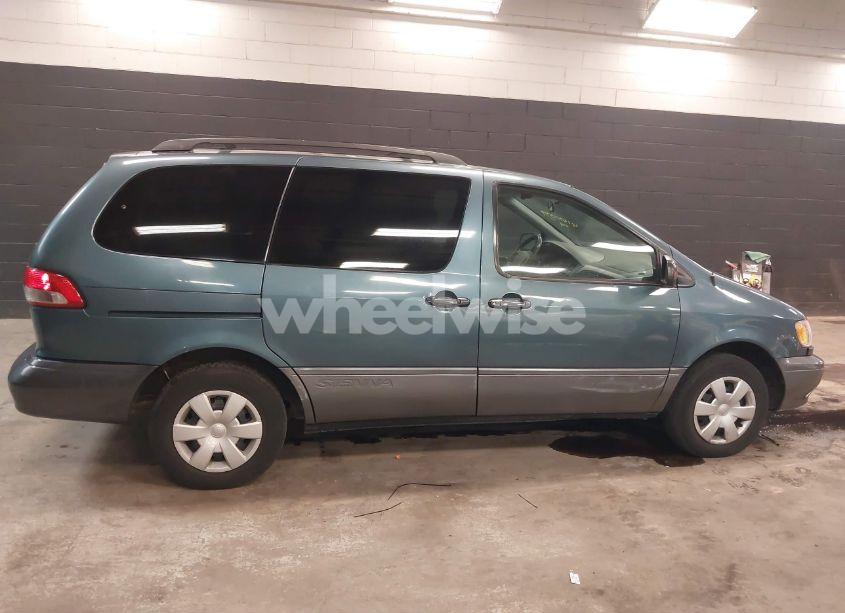 Photo 13 of 2003 Toyota Sienna CE (VIN 4T3ZF19C03U510244)