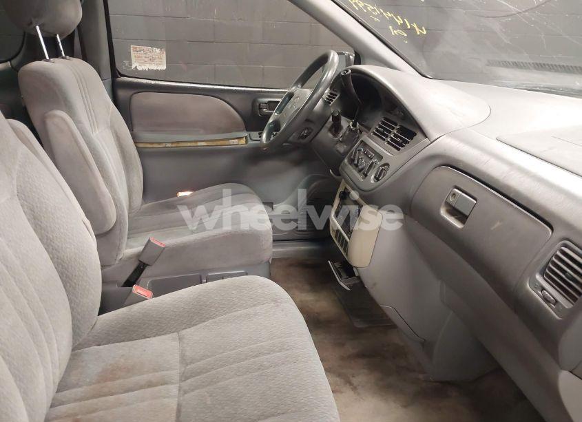 Photo 5 of 2003 Toyota Sienna CE (VIN 4T3ZF19C03U510244)