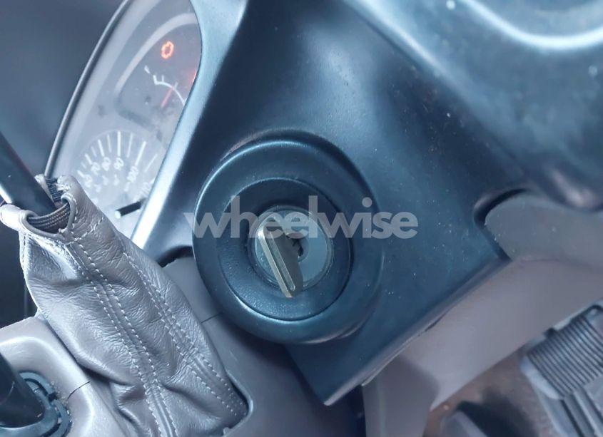 Photo 10 of 1999 Toyota Sienna CE (VIN 4T3ZF19C0XU138488)