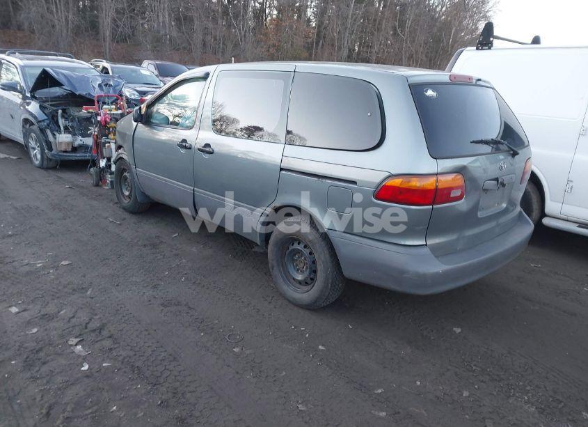 Photo 3 of 1999 Toyota Sienna CE (VIN 4T3ZF19C0XU138488)