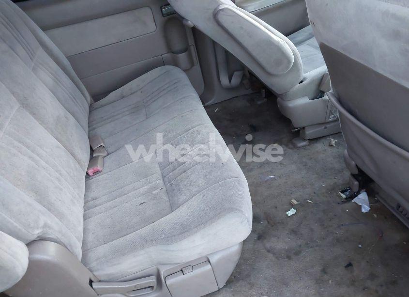 Photo 7 of 1999 Toyota Sienna CE (VIN 4T3ZF19C0XU138488)