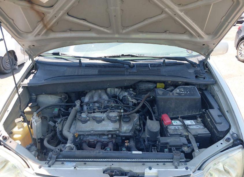 Photo 10 of 2002 Toyota Sienna CE (VIN 4T3ZF19C12U437738)