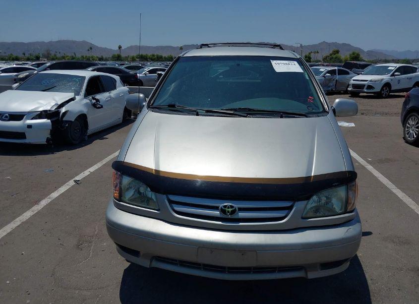 Photo 6 of 2002 Toyota Sienna CE (VIN 4T3ZF19C12U437738)